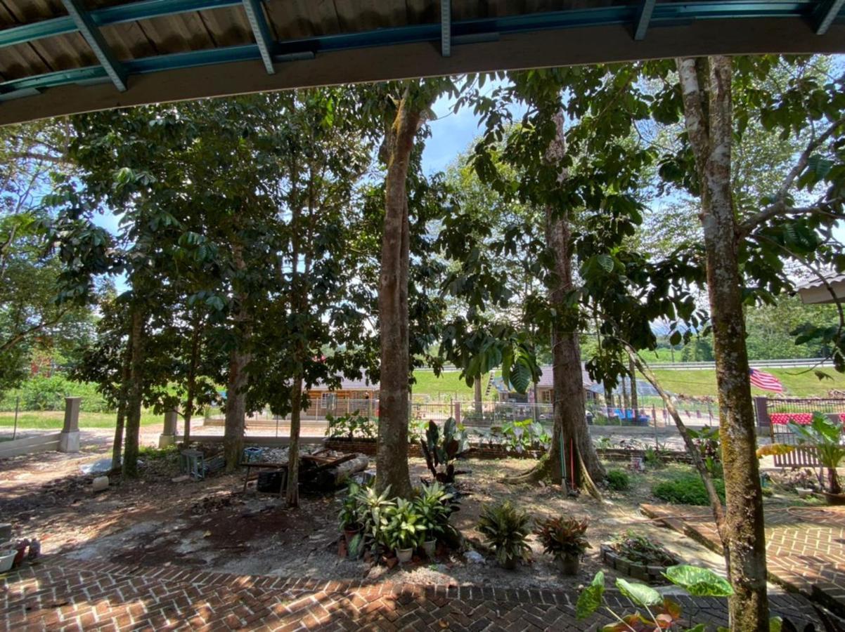 Homestay Dusun Ana Balun Слим Ривер Экстерьер фото